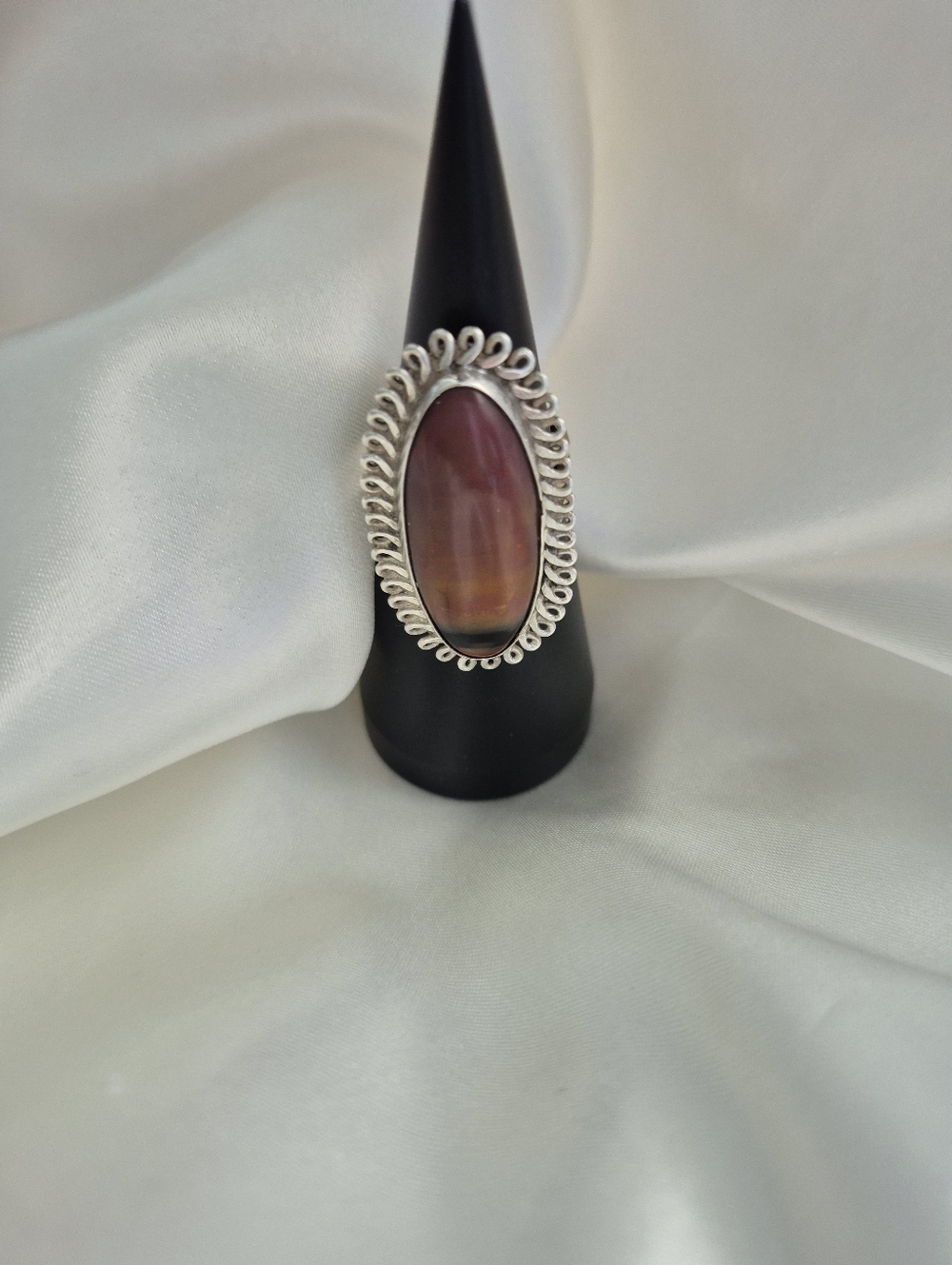 STUNNING Vintage Navajo Bell Trading Post Sterling Silver Ring with Agate Stone.